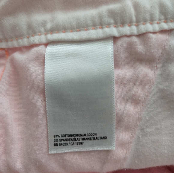 Old Navy Pink Bermuda Shorts for Casual Wear - Picture 8 of 10